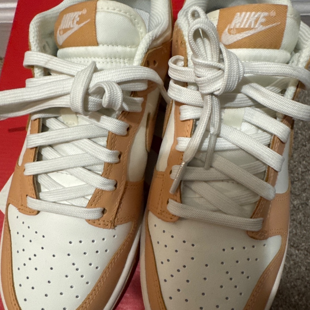 Nike dunks - Picture 2 of 5